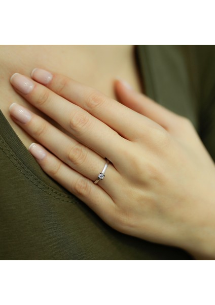 Lova G Renk 0,13 Karat Pırlanta Tektaş Yüzük 1040022