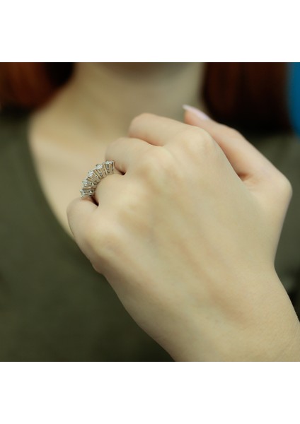 Lova 1 Karat Efektli Pırlanta Beştaş Yüzük 1070109 modelleri