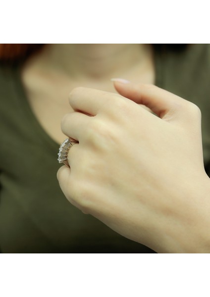 Lova 0,35 Karat Pırlanta Beştaş Yüzük 1070064
