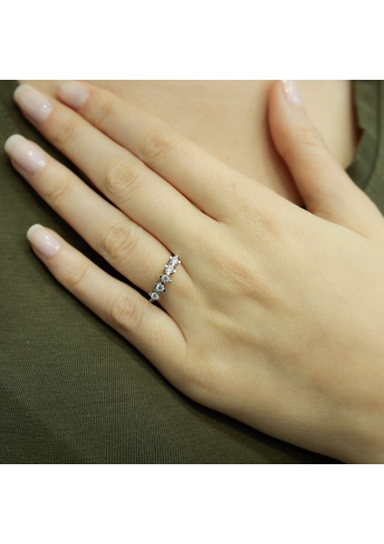 Lova 0,35 Karat Pırlanta Beştaş Yüzük 1070064