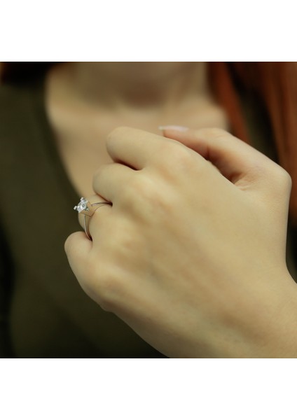 Lova H Renk 0,44 Karat Pırlanta Tektaş Yüzük 1030086 modelleri