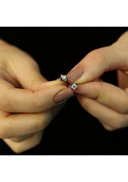 Lova 0,40 Karat Pırlanta Tektaş Küpe 3030004 modelleri