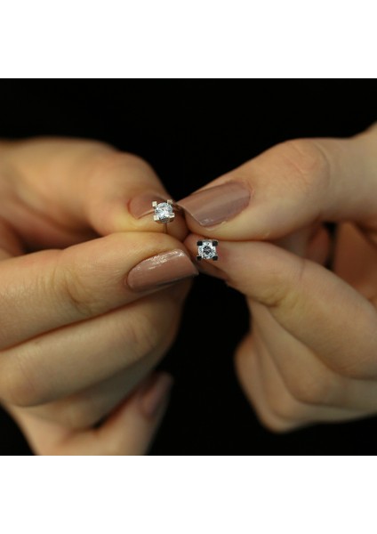Lova 0,40 Karat Pırlanta Tektaş Küpe 3010002 modelleri