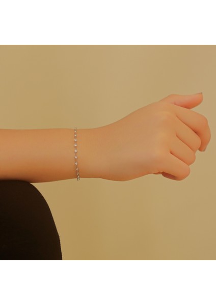 Lova 0,30 Karat Pırlanta Su Yolu Bileklik 4070006 fiyatları