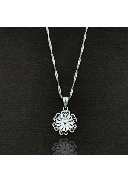 Çiçek Model El İşçiliği Telkari Gümüş Kadın Kolye