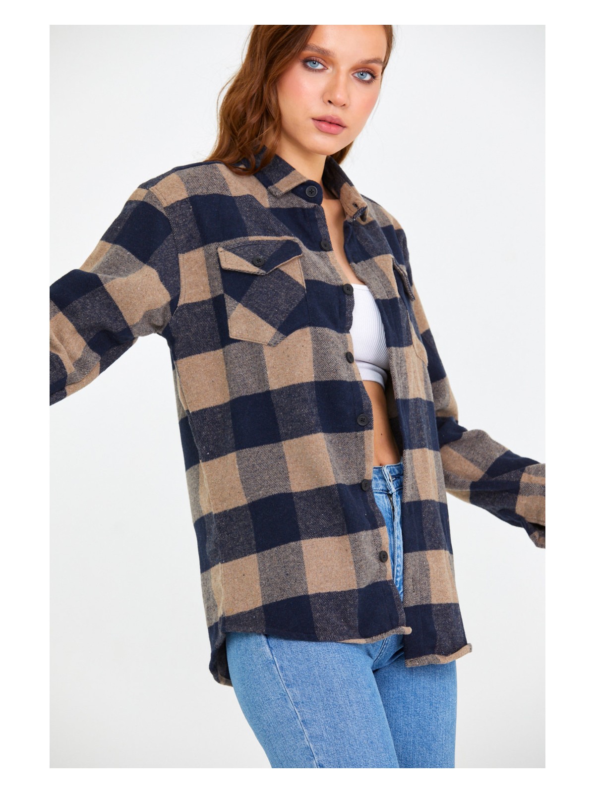 Cool Tarz Kırmızı Kadın Slim Fit Düğmeli Yaka Çift Cepli Oduncu Ekose Gömlek - Görsel 5