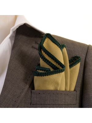 Exve Exclusive Haki Yeşil Doğal Keten Üzerine Zümrüt Yeşil Kenar Örgülü Cep Yaka Mendili