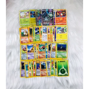 Pokemon Oyun Kartı 40 Adet Pokemon  Kartı Saklama ve  Koruma Çantası