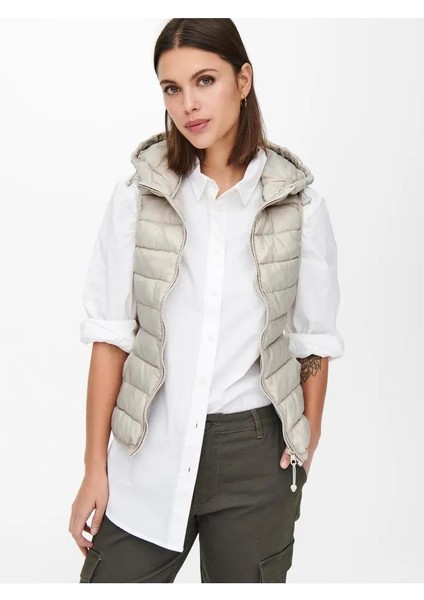 Markasız Only 15205760 Kapsonlu 2 Cep Sısme Yelek Krem-Xs