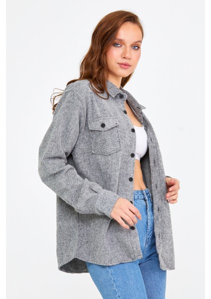 Gri Kadın Slim Fit Düğmeli Yaka Çift Cepli Oduncu Düz Gömlek modelleri