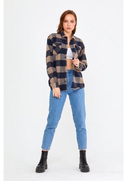 Kahverengi Kadın Slim Fit Düğmeli Yaka Çift Cepli Oduncu Ekose Gömlek fiyatları