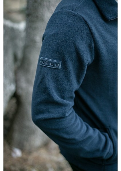 Kartal Figürlü Indigo Polar Hırka fırsatları