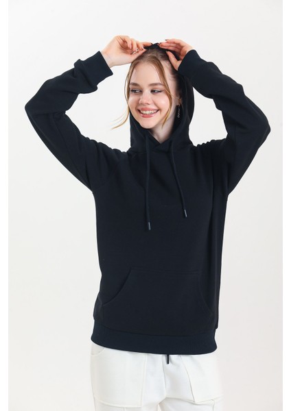 Siyah Kapüşonlu Kanguru Cepli Basic Sweatshirt