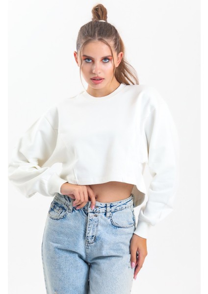 Ekru Oversize Crop Sweatshirt