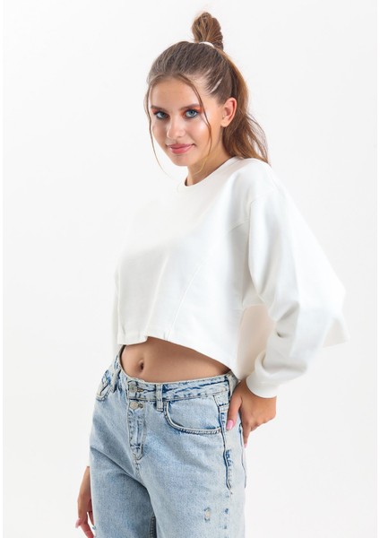 Ekru Oversize Crop Sweatshirt