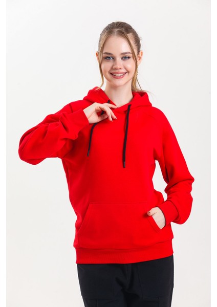 Kırmızı Kapüşonlu Kanguru Cepli Basic Sweatshirt