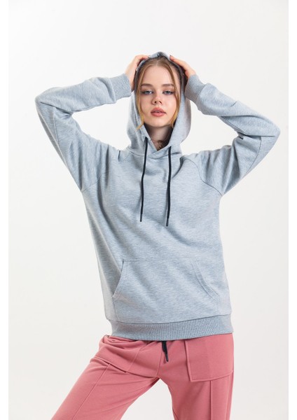 Gri Kapüşonlu Kanguru Cepli Basic Sweatshirt