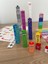 Gazi Kırtasiye Numberblocks 100 Parça Geçmeli Matematik Küpleri - Snapcubes / 0-10 Stickers ve 0-20 Maskot Stickers 1