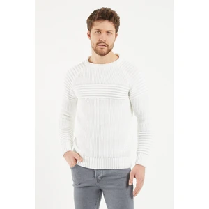 Cool Tarz Erkek Beyaz Nevrüllü Bisiklet Yaka Triko Kazak