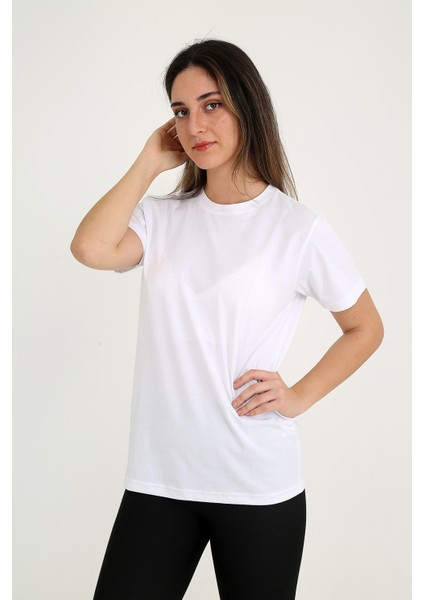 Kadın Beyaz T-Shirt. Regular Fit (Normal) Kalıp, Basic Model