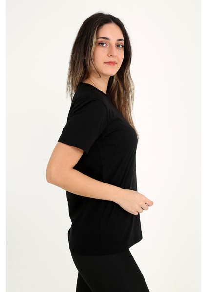 Kadın Siyah T-Shirt. Regular Fit (Normal) Kalıp, Basic Model fiyatları