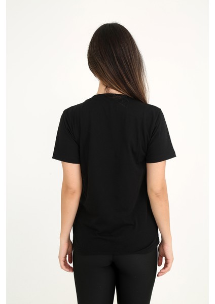 Kadın Siyah T-Shirt. Regular Fit (Normal) Kalıp, Basic Model fırsatları