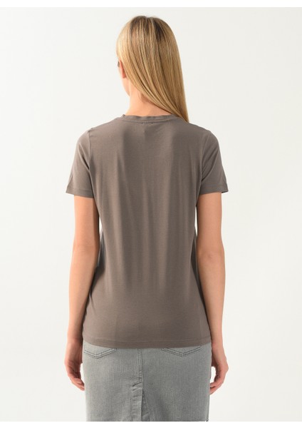 V Yaka Düz Gri Kadın T-Shirt DTKTS04504 Gri fiyatları