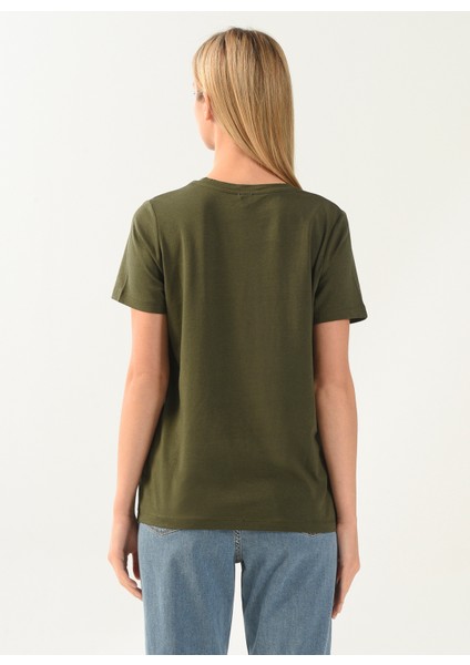 V Yaka Düz Haki Kadın T-Shirt DTKTS04503 Haki fiyatları