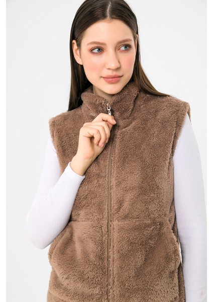 Kadın Vizon Dik Yaka Fermuarlı Peluş Yelek fırsatları