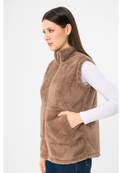 Kadın Vizon Dik Yaka Fermuarlı Peluş Yelek modelleri