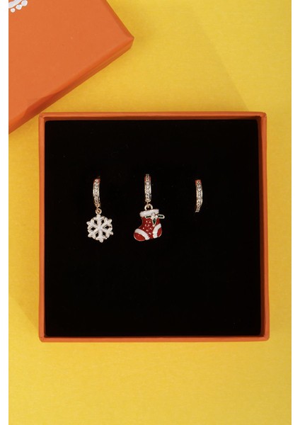 3'lü New Year Yılbaşı Figürlü Çivi Küpe Seti fiyatları