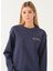 Bisiklet Yaka Nakışlı Lacivert Kadın Sweatshirt DT10063-1 Lacivert 4