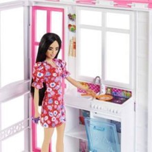 Barbie 'nin Portatif Evi