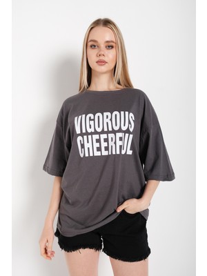 Trendseninle Kadın Oversize Vigorous Cheerful Baskılı T-Shirt