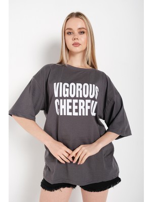 Trendseninle Kadın Oversize Vigorous Cheerful Baskılı T-Shirt