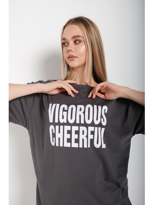 Trendseninle Kadın Oversize Vigorous Cheerful Baskılı T-Shirt