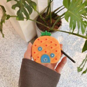 Samsung Galaxy Buds Pro 2 ile Uyumlu Karakter Görünümlü Cartoon Kılıf Pineapple