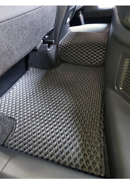 Toyota Corolla Cross 3D Havuzlu Paspas 2022-SONRASI modelleri
