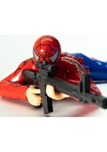 Pilli Yerde Sürünen Spiderman Sürünen Pilli Silahlı Asker