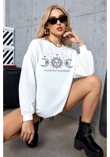 Kadın Beyaz Celestial Sun Moon Oversize Sweatshirt