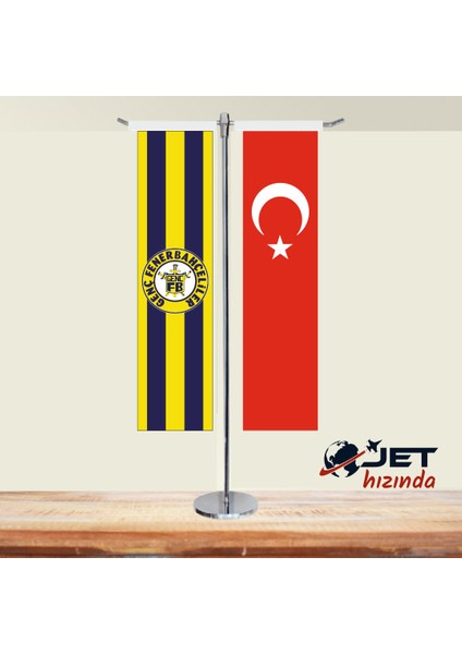 Jethızında Genç Fenerbahçeliler ve Türk Bayrağı 2'li T Masa Bayrağı Takımı
