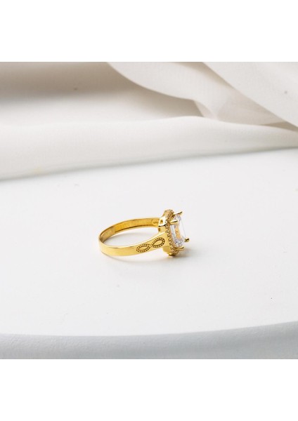 14 Ayar Altın Baget Taşlı Yüzük fırsatları