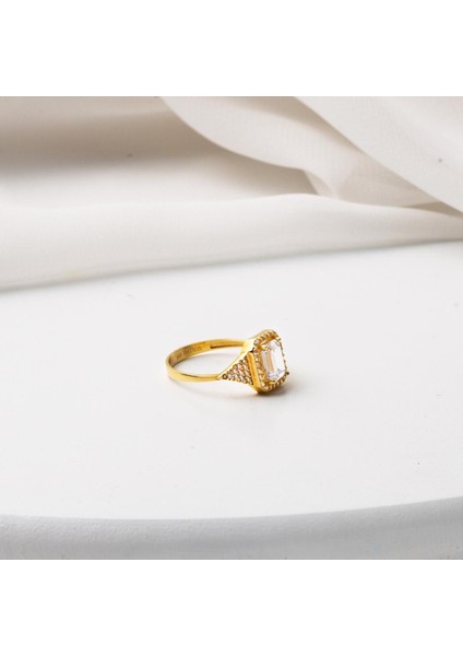 14 Ayar Altın Baget Taşlı Yüzük fırsatları
