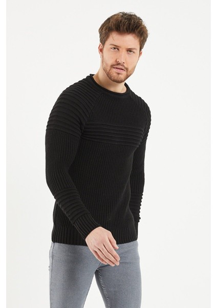 Erkek Siyah Nevrüllü Bisiklet Yaka Triko Kazak