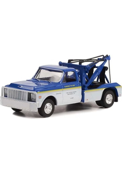 1/64 1972 Chevrolet C-30 Dually Wrecker