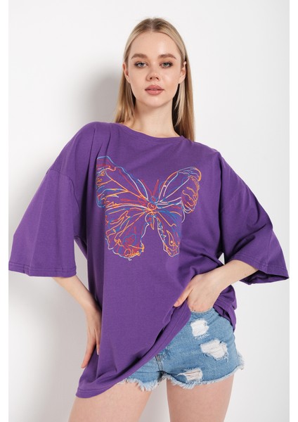 Kadın Oversize T-Shirt Ön Lazer Kelebek Baskılı Tişört fiyatları
