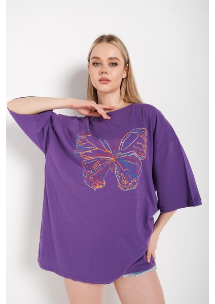 Kadın Oversize T-Shirt Ön Lazer Kelebek Baskılı Tişört modelleri