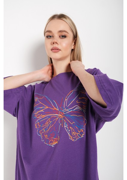 Kadın Oversize T-Shirt Ön Lazer Kelebek Baskılı Tişört fırsatları