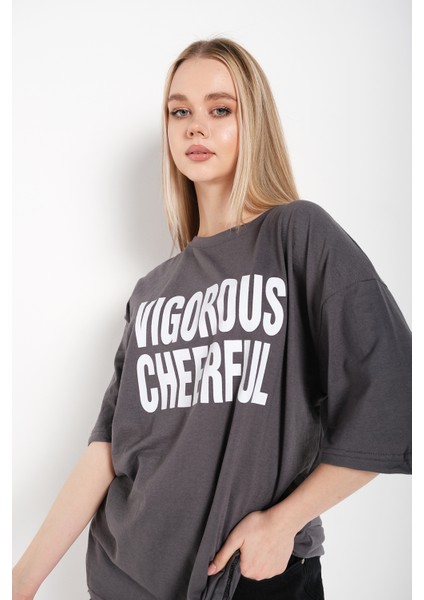 Kadın Oversize Vigorous Cheerful Baskılı T-Shirt