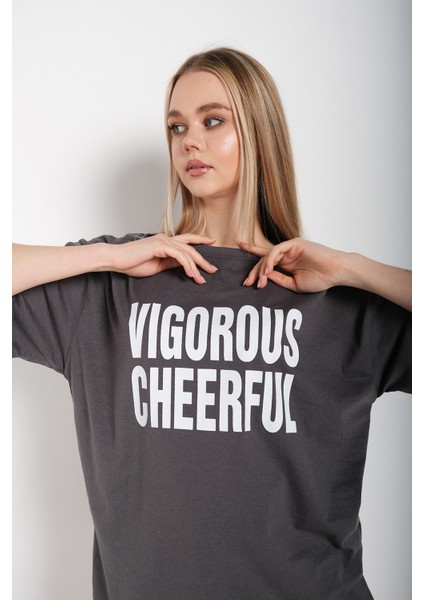 Kadın Oversize Vigorous Cheerful Baskılı T-Shirt